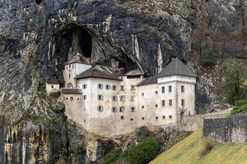 Predjama Castle